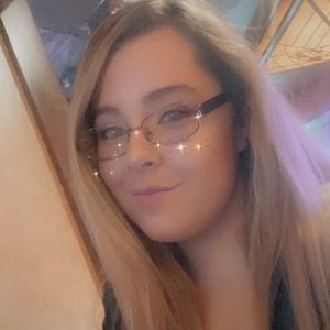 Meet your Posher, Briana